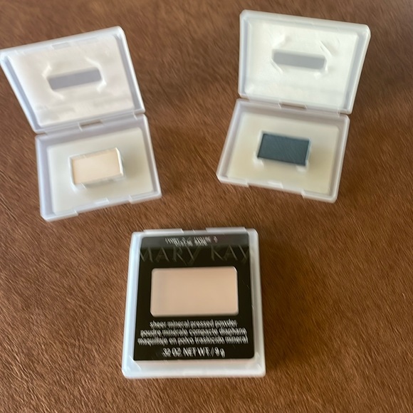 Mary Kay | Makeup | Mary Kay Sheer Mineral Pressed Powder Ivory 2 And ...